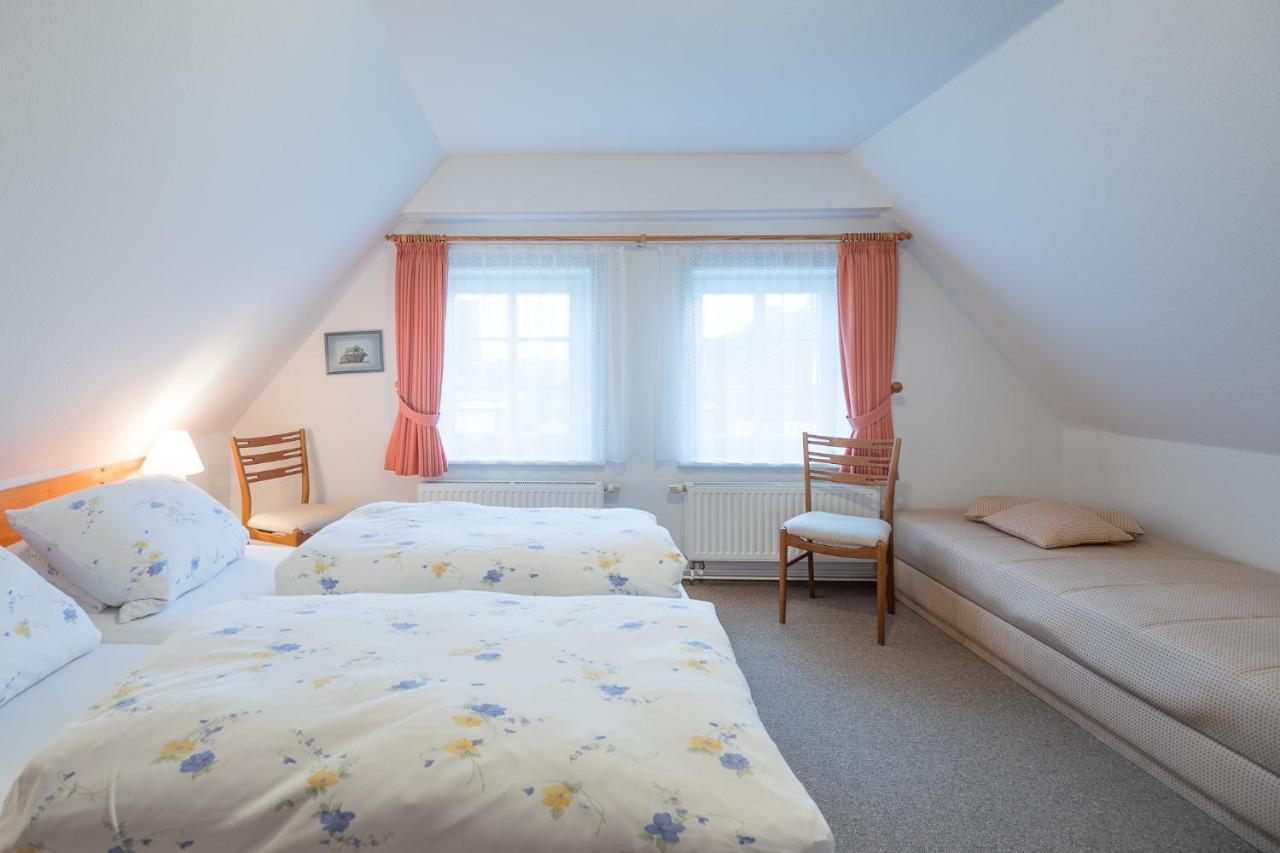 Direkt Am Deich - Ferienwohnung Amrum Im Gaestehaus Am Badedeich Дагебюль Екстер'єр фото